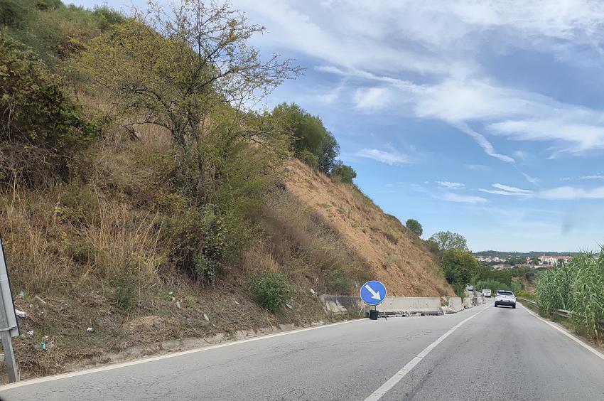 Obra de 1,27 milhões para estabilizar talude no Espinhaço de Cão avança no quarto trimestre (c/áudio)