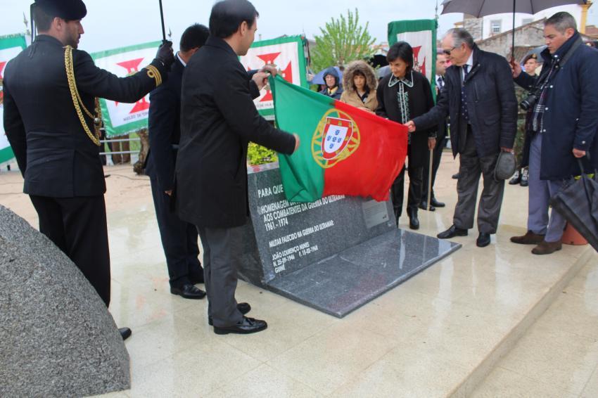 Debaixo de chuva, Tramagal homenageou os seus combatentes 