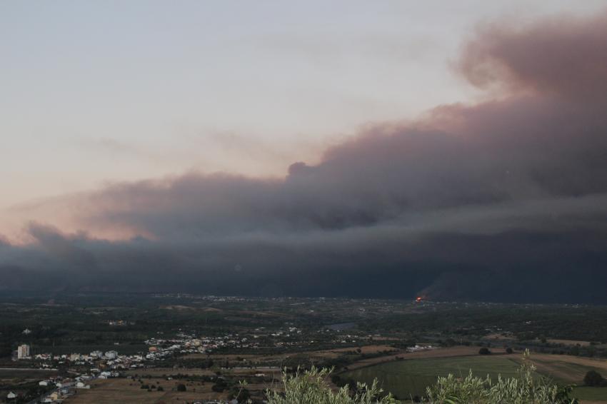 ESPECIAL INFORMAÇÃO - Incêndios 22H | OUÇA AQUI