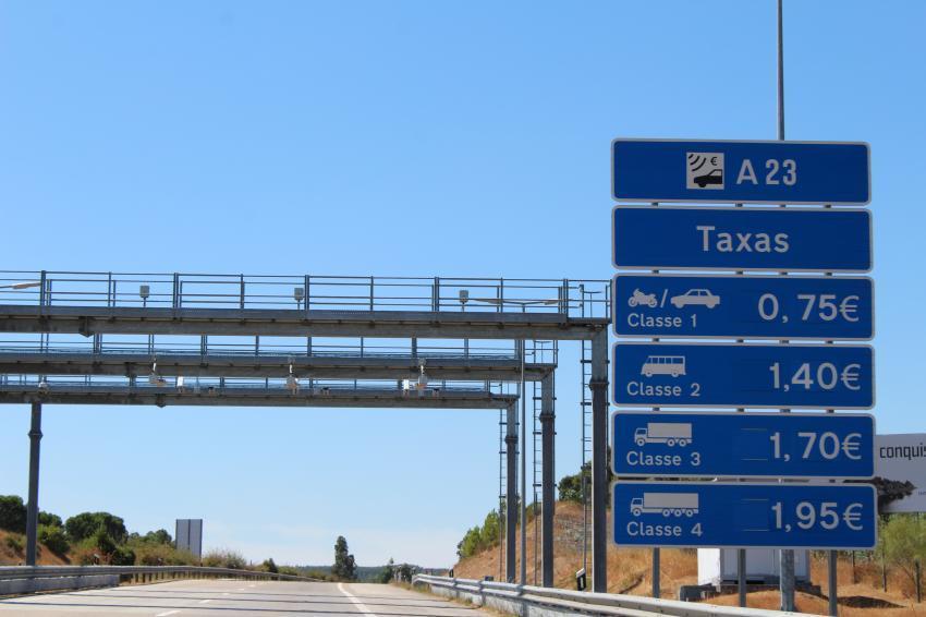 Ministra garante portagens mais baratas nas autoestradas do Interior e na A22