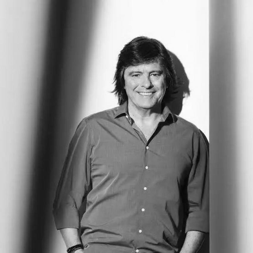 Morreu o cantor Luís Represas
