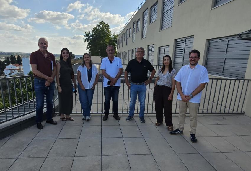 Rotary Club oferece cinco cadeirões à Santa Casa da Misericórdia