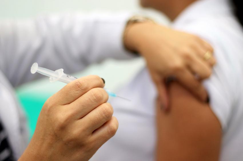 Campanha de vacinação da covid-19 e da gripe arranca na quarta-feira