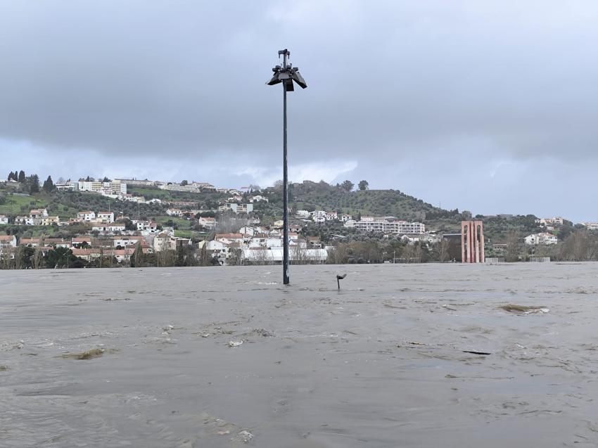 Vários rios em alerta máximo de inundação devido à pressão hidrológica - Proteção Civil