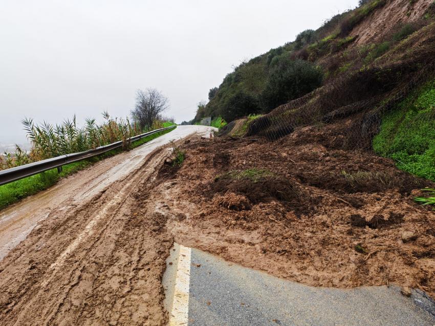 EN 2 fechada ao trânsito em Espinhaço de Cão 