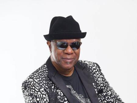 Morreu o músico Dennis «Dee Tee» Thomas um dos fundadores de Kool & The Gang